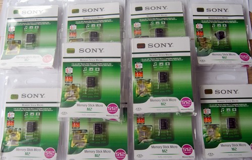 Ten sony 512 m2 - m2, memory